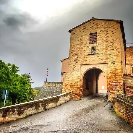 Foxes House Lägenhet Monte Fabbri
