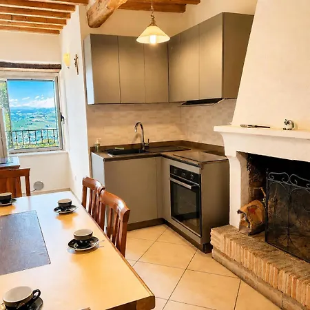 Foxes House Apartman Monte Fabbri
